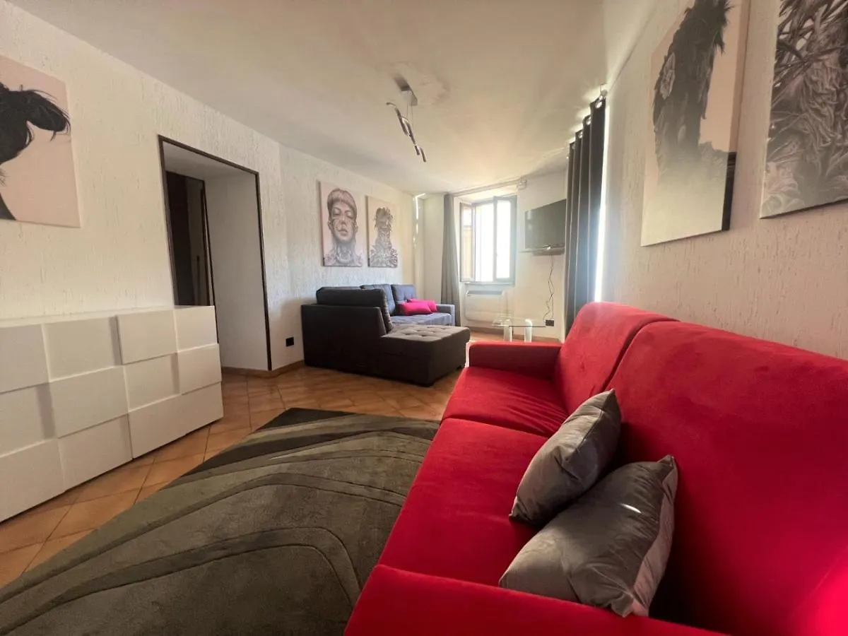 Apartment In Central Square With Lake View Lenno Italy